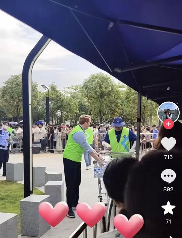 蛋被退回！含有恩诺沙星山姆排队的人更多了j9九游真人游戏第一品牌我国出口欧盟的鸡(图6)